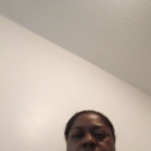 Meet your Posher, Lora